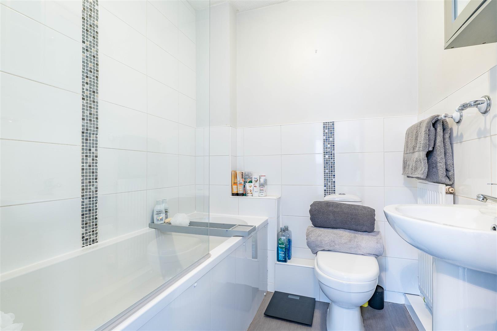 2 bed property in Greenacres Eaves Green Road, Chorley
